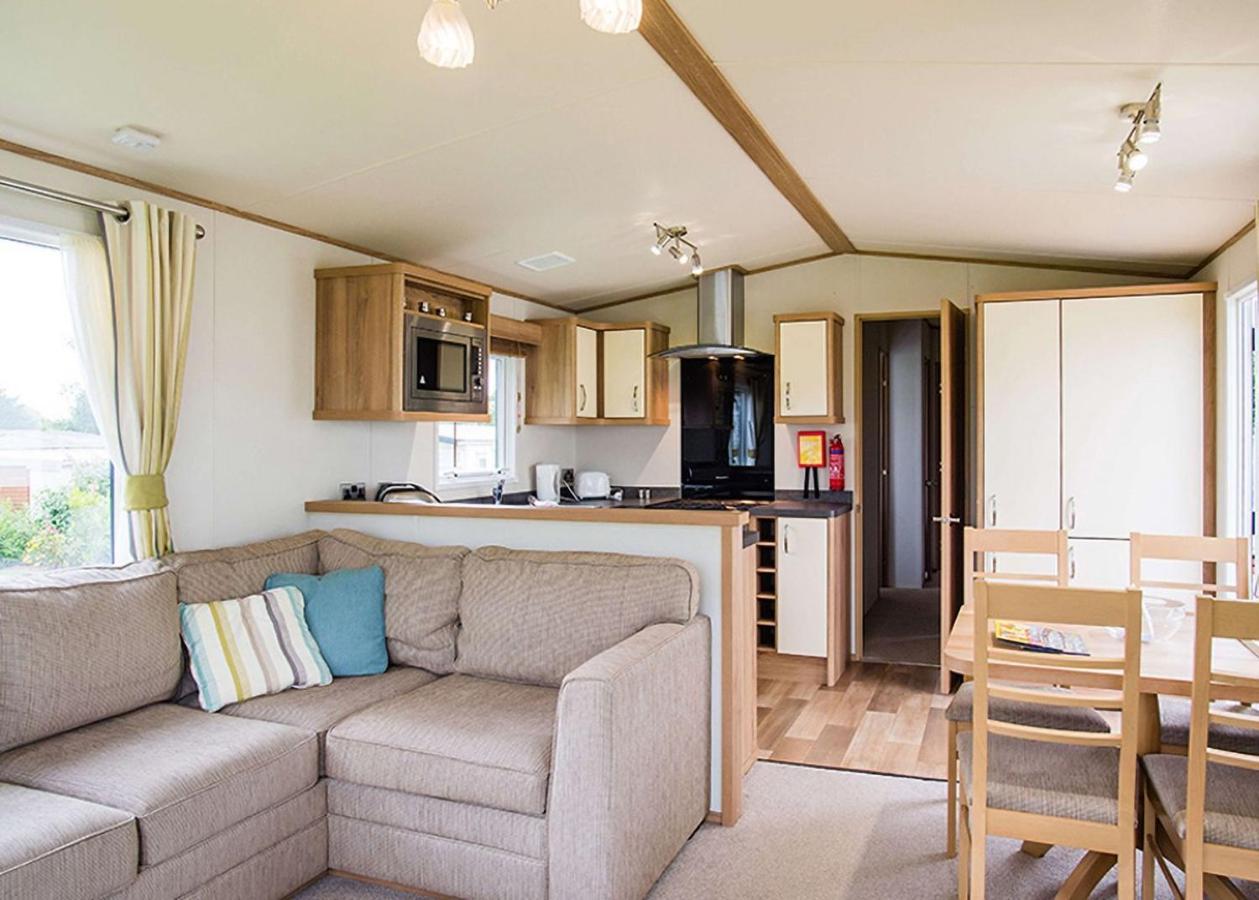 Ocean Heights Holiday Park New Quay  Extérieur photo