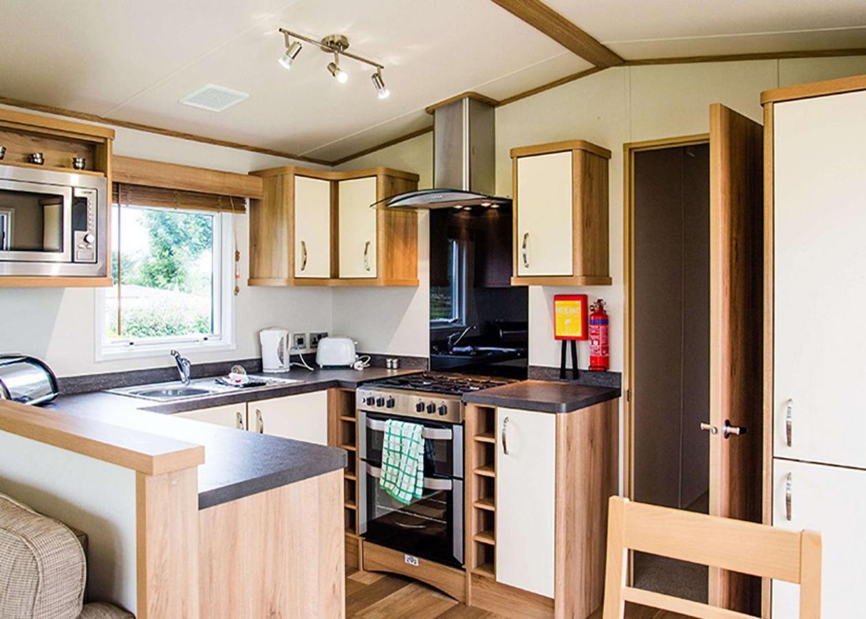Ocean Heights Holiday Park New Quay  Extérieur photo