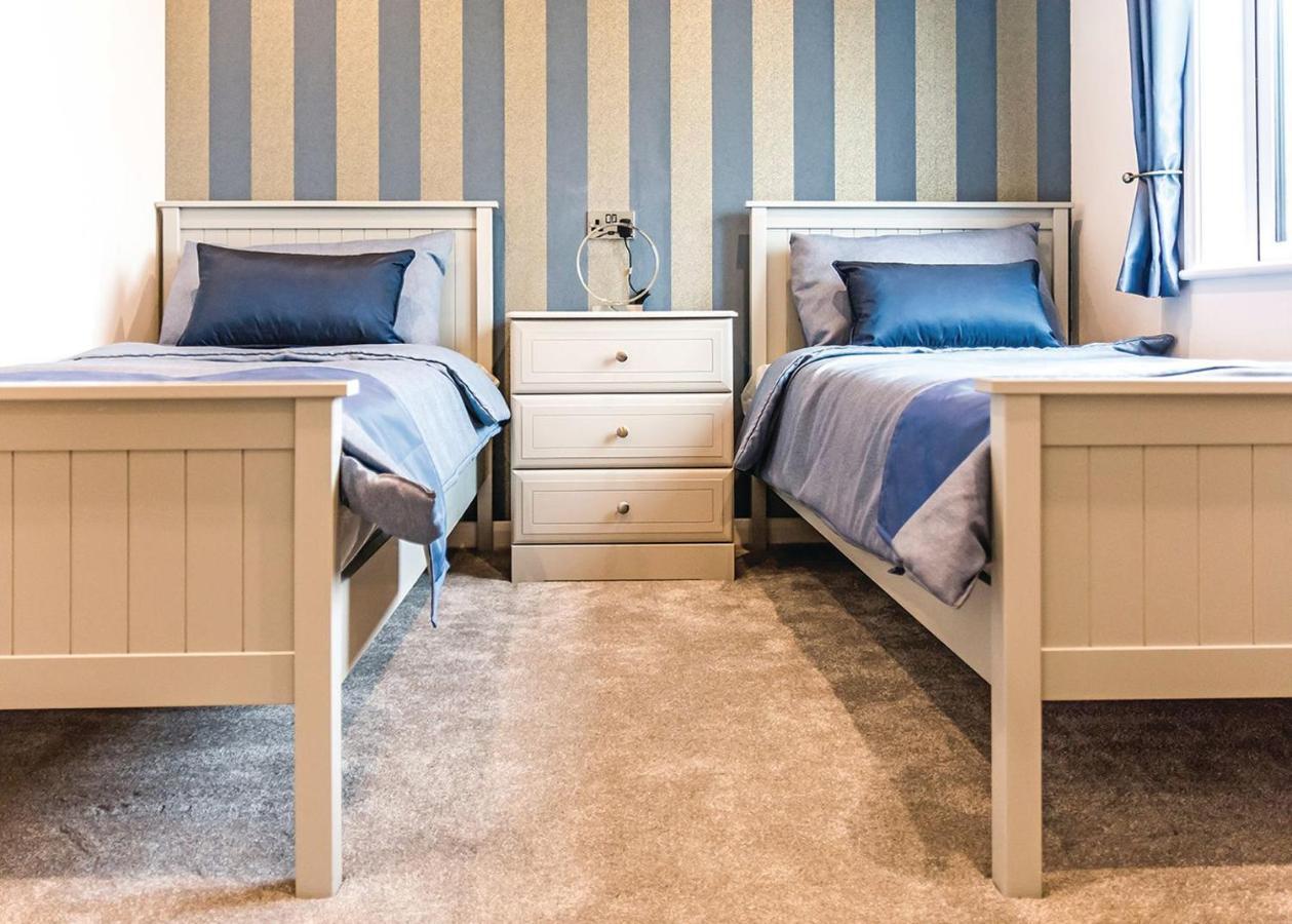 Ocean Heights Holiday Park New Quay  Extérieur photo