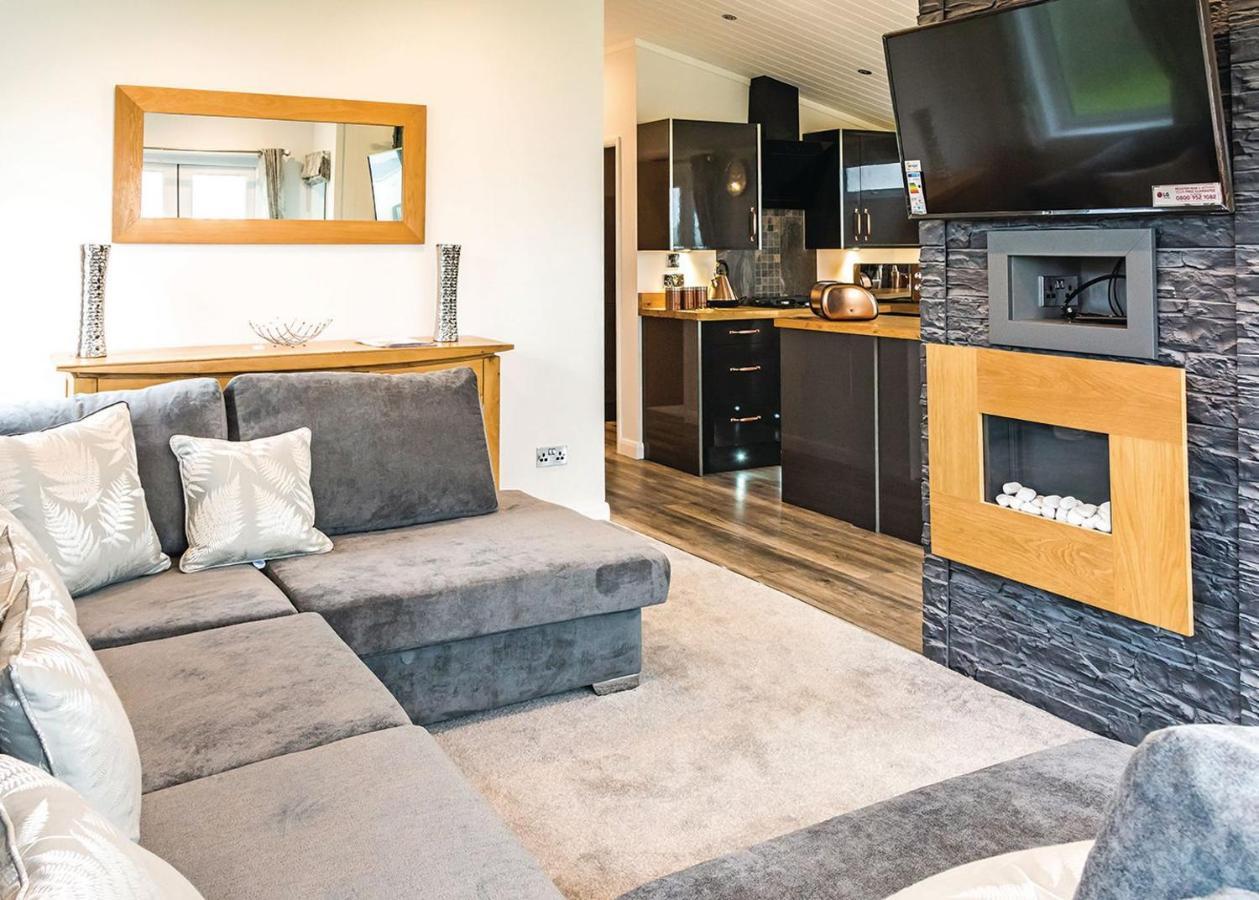 Ocean Heights Holiday Park New Quay  Extérieur photo