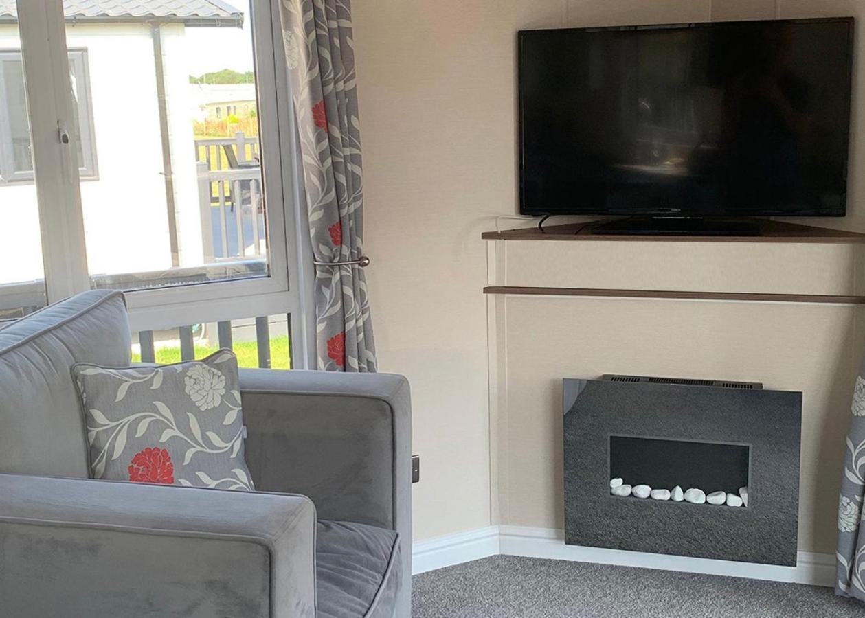 Ocean Heights Holiday Park New Quay  Extérieur photo